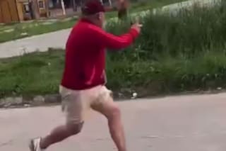 A los tiros por una casa: impactante enfrentamiento entre familias rivales a plena luz del día