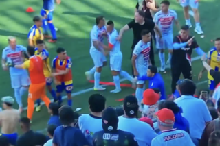 Escándalo en el fútbol chileno: una final que terminó en batalla campal y con un jugador preso