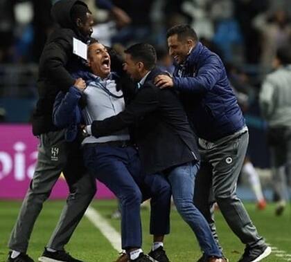 El momento del festejo de Ramón Díaz tras la clasificación de Al-Hilal a la final del Mundial 