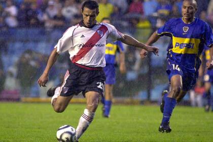 El momento del gol; Rojas le pega y termina en un golazo