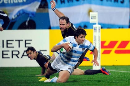 El momento del try: González Amorosino se zambulle en el in-goal