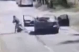 Arrastraron por el asfalto a una mujer que quiso resistir el robo de su auto