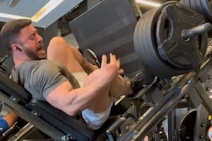 Un fisicoculturista sufrió una impactante lesión mientras levantaba 400 kilos