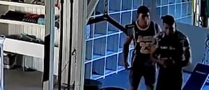 Un instructor de boxeo fue atacado por la espalda, recibió una brutal golpiza y quedó inconsciente