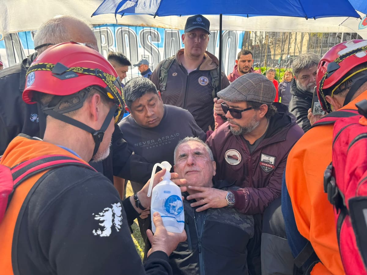 Un sindicalista histórico recibió gas lacrimógeno cuando marchaba en las inmediaciones del Congreso