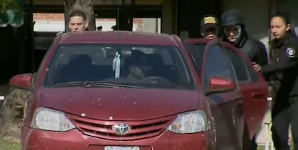 El momento en el que Claudio Contardi es trasladado