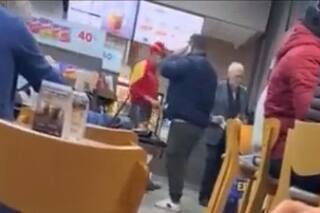 Insultos y reproches a Ginés González García en una estación de servicio porteña
