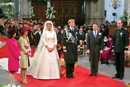 El momento en el que los novios y sus testigos se dirigen al altar.