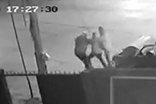 Un excomisario se defendió de un robo a los tiros y baleó a dos delincuentes