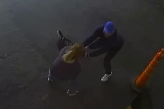 Fue a pagar una factura, la engañaron para que haga otro trámite y le robaron medio millón