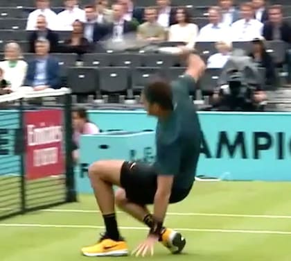 El 19 de junio de 2019, Del Potro disputó su último partido, una victoria por 7-5 y 6-4 sobre Shapovalov, en Queens. Un resbalón agudizó los problemas que arrastraba en la rodilla.