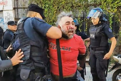 Tensión en el Congreso: qué se sabe de la protesta de Greenpeace y de los incidentes con trabajadores de prensa