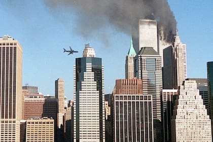 El momento en que el segundo avión se acerca a las Torres Gemelas en los atentados del 11 de septiembre de 2001 (Kelly Guenther/The New York Times)
