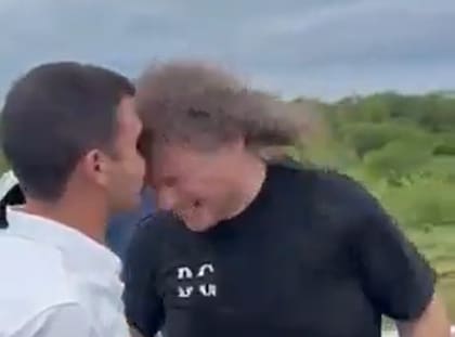 El momento en que es agredido Pelli