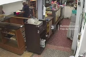 El momento en que Hugo Marchi llega a la panadería de Loma Hermosa y mata a Verónica Esther Villalba