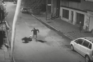 El momento en que la oficial de la Policía de la Ciudad es herida por uno de los delincuentes que la asaltó en Bernal