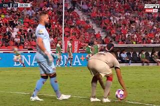 Paolo Goltz contó por qué agarró la pelota con la mano en la jugada que derivó en el penal para el Rojo