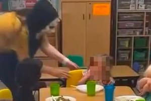Un grupo de maestras asustó a niños con máscaras de Halloween en una guardería y fueron despedidas