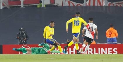 El momento en que Villa convierte el gol de Boca ante River, por la Copa de la Liga Profesional 2022