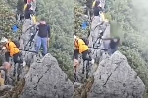 El video del terrible momento en que un turista cayó al vacío al intentar sacarse una selfie