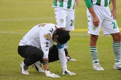 El momento más duro de su carrera: el descenso con Banfield, en 2012