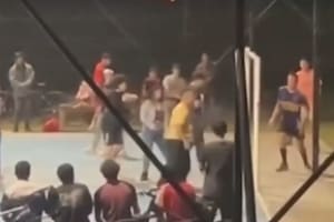 Una pelea se desató después de un partido de fútbol infantil y un padre le disparó a otro