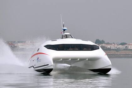El Mónaco One es un
catamarán de doce
plazas con un diseño
innovador que conectará
el principado con el
municipio italiano de
Ventimiglia en sólo
15 minutos