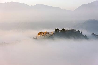 El monasterio de Thrangu Rinpoche, en lo alto de la colina de Namo Buddha, Nepal