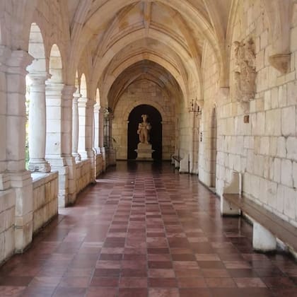 El monasterio español en Miami fue desmontado en Segovia y enviado a Estados Unidos (Spanish Monastery)