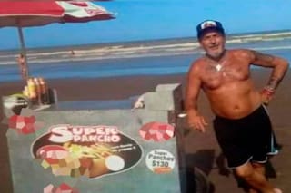 La foto del Mono de Kapanga que disparó un rumor: ¿vende panchos en la playa?