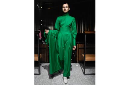 El mono original sobre el que se diseñó el último look despampanante de Meghan Markle.