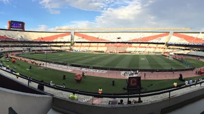 El Monumental, a dos horas del comienzo del partido