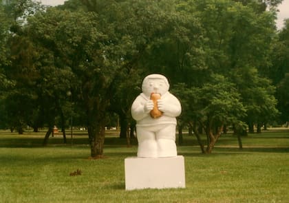 El monumento al "sánguche de milanesa" le permitió hacer un interesante recorrido artístico