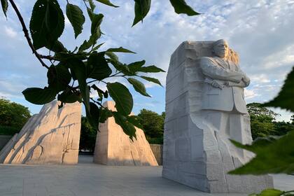 el Monumento conmemorativo a Martin Luther King, Jr, construído en 2011, es uno de los más recientes de la zona