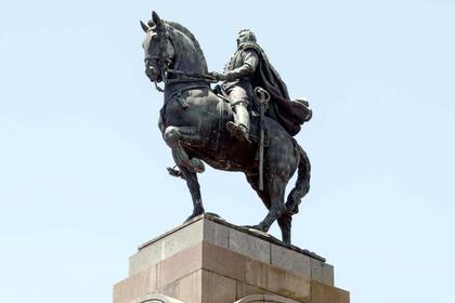 El monumento, hoy, con el color del bronce original recuperado