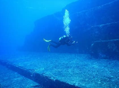 El monumento Yonaguni: fue descubierto por accidente por un buzo profesional