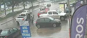 Asesinaron a un policía en un asalto a una pollería de San Justo: lo balearon cuando estaba en el piso