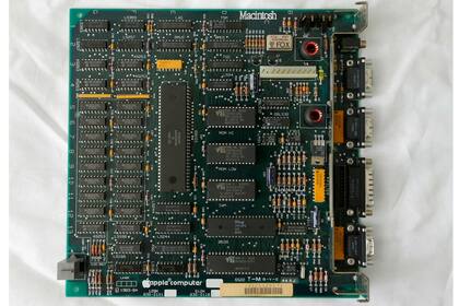 El motherboard de una Apple Mac de 512 KB de RAM