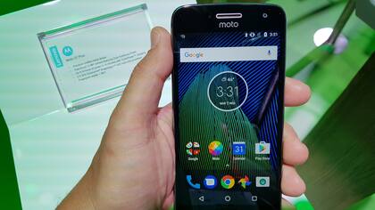 El Moto G5 tiene una pantalla de 5 pulgadas; el G5 Plus, de 5,5 pulgadas