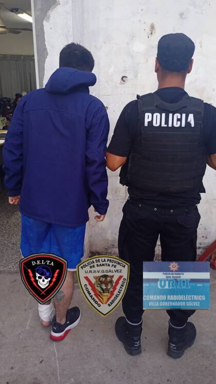 El motociclista de 20 años resultó con heridas en una pierna