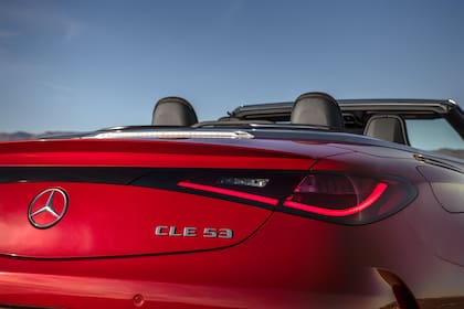El motor motor es un 3.0 litros y seis cilindros en línea con tecnología MHEV