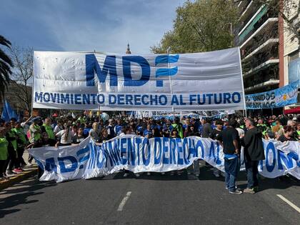 El movimiento de Kicillof, en la plaza de los dos congresos