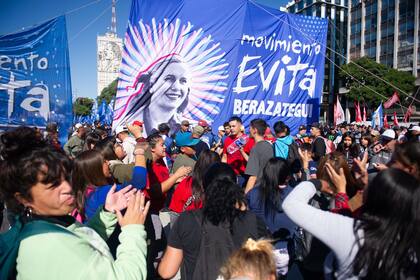 El Movimiento Evita, aliado al Gobierno, en la protesta contra el FMI
