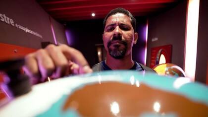 El movimiento negacionista y el terraplanismo ha cobrado fuerza en los últimos años principalmente a través de las redes sociales y plataformas de video.