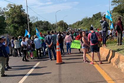 El Movimiento Resistencia Popular reclama la baja de un impuesto municipal a alimentos básicos