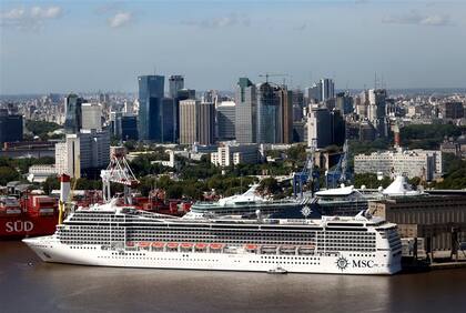 El MSC Magnífica llegó ayer al puerto de Buenos Aires