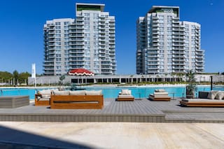 Los diseños curvos se instalan en los espacios de exterior