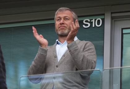 El multimillonario Roman Abramovich decidió dar un paso al costado como mandamás de Chelsea, el actual campeón de Europa