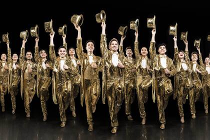 El multipremiado musical "A Chorus Line" aquí es dirigido por Ricky Pashkus