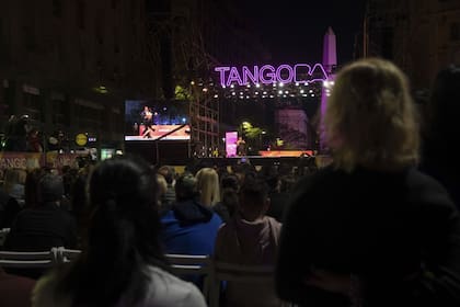 El Mundial de Tango consagró a sus nuevos ganadores en una final con el Obelisco como telón de fondo.